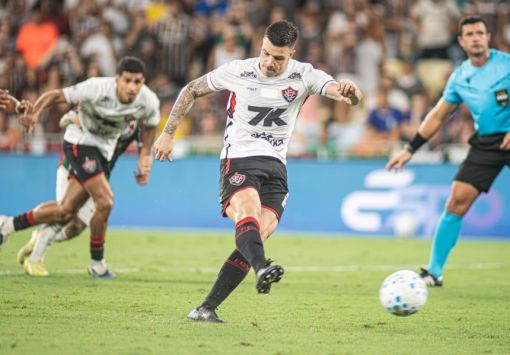 Vitória arranca empate no Maracanã e segue mostrando força no Brasileirão