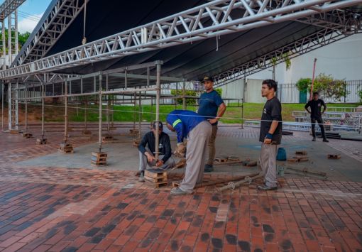  Pedrão de Lauro 2026 ganha forma com a montagem da estrutura na Praça da Matriz