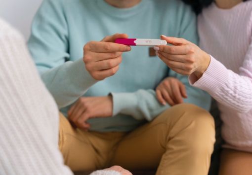 Uma em cada seis pessoas enfrentará infertilidade; ciclo menstrual pode trazer sinais de alerta